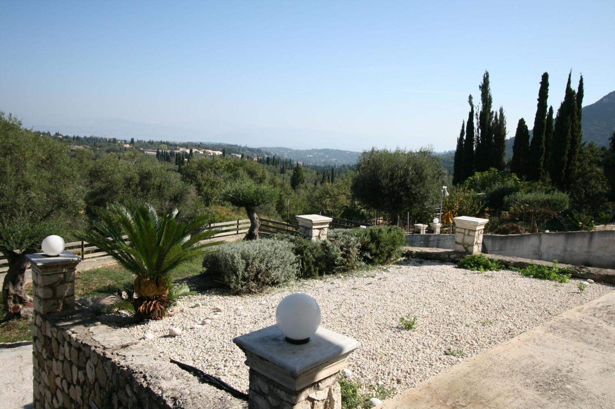 Corfu Luxury Apartment, Tranquility, Mountain & Sea Views Agios Gordios  Extérieur photo